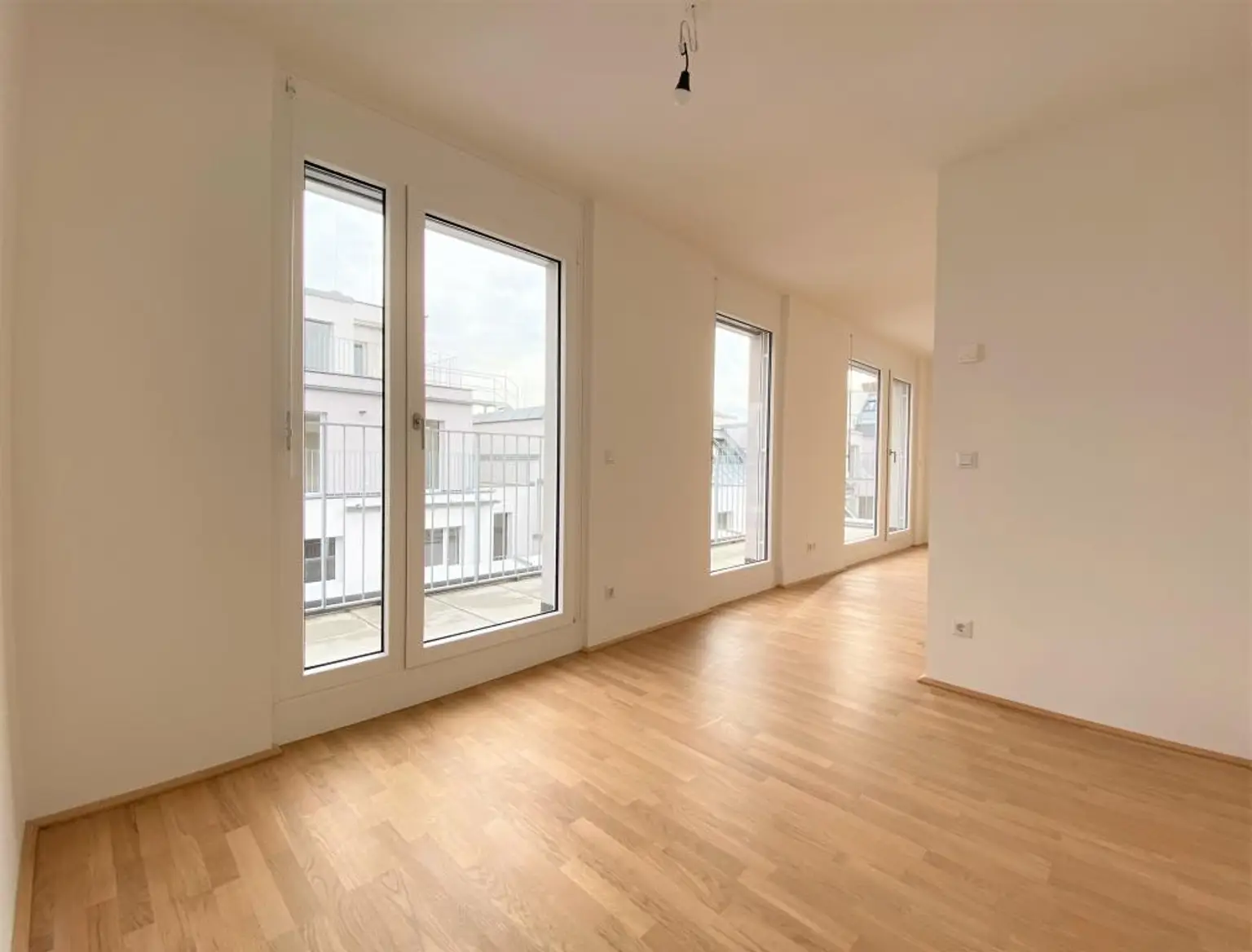 16m² Terrassenfläche!!! DG-Neubauwohnung in der Koloniestraße!!!
