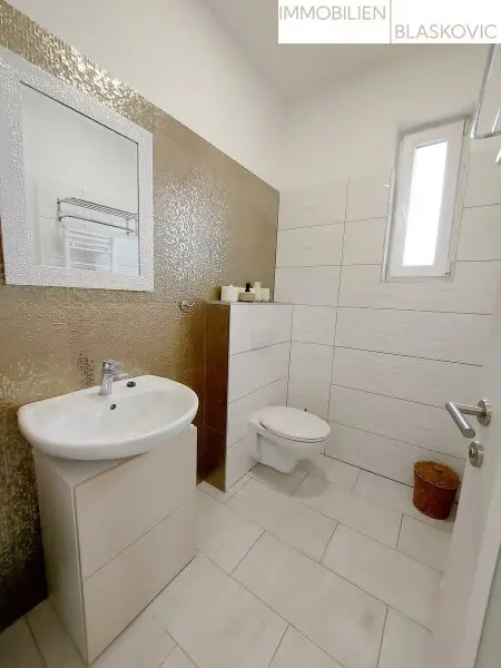Sehr geräumige Villa mit Swimmingpool