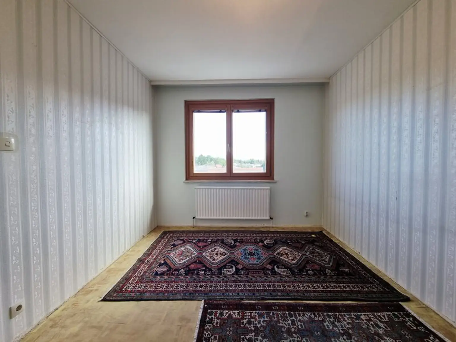 116 m², 4-Zimmerwohnung mit Loggia in Bestlage