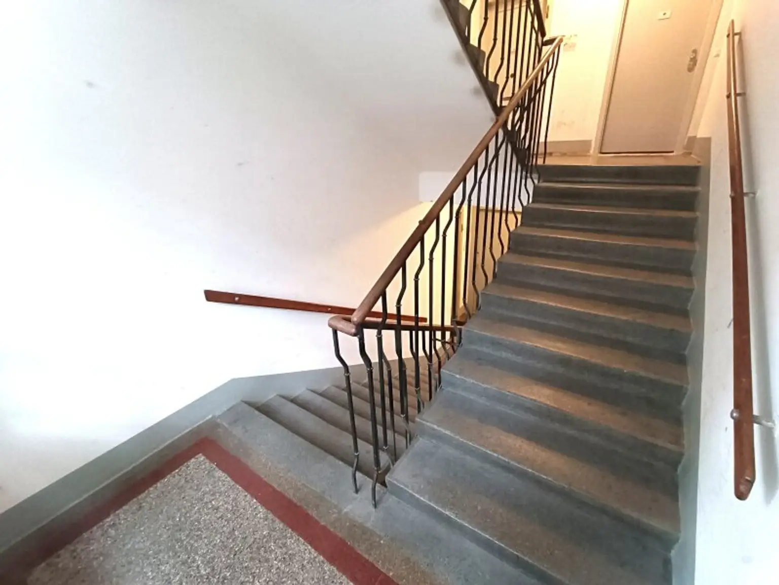 Paket für Sanierer! 3 Wohnungen + Lagerfläche zum Schnäppchenpreis - U3 Ottakring in 10 Minuten fußläufig erreichbar! Richtwertmietzins!