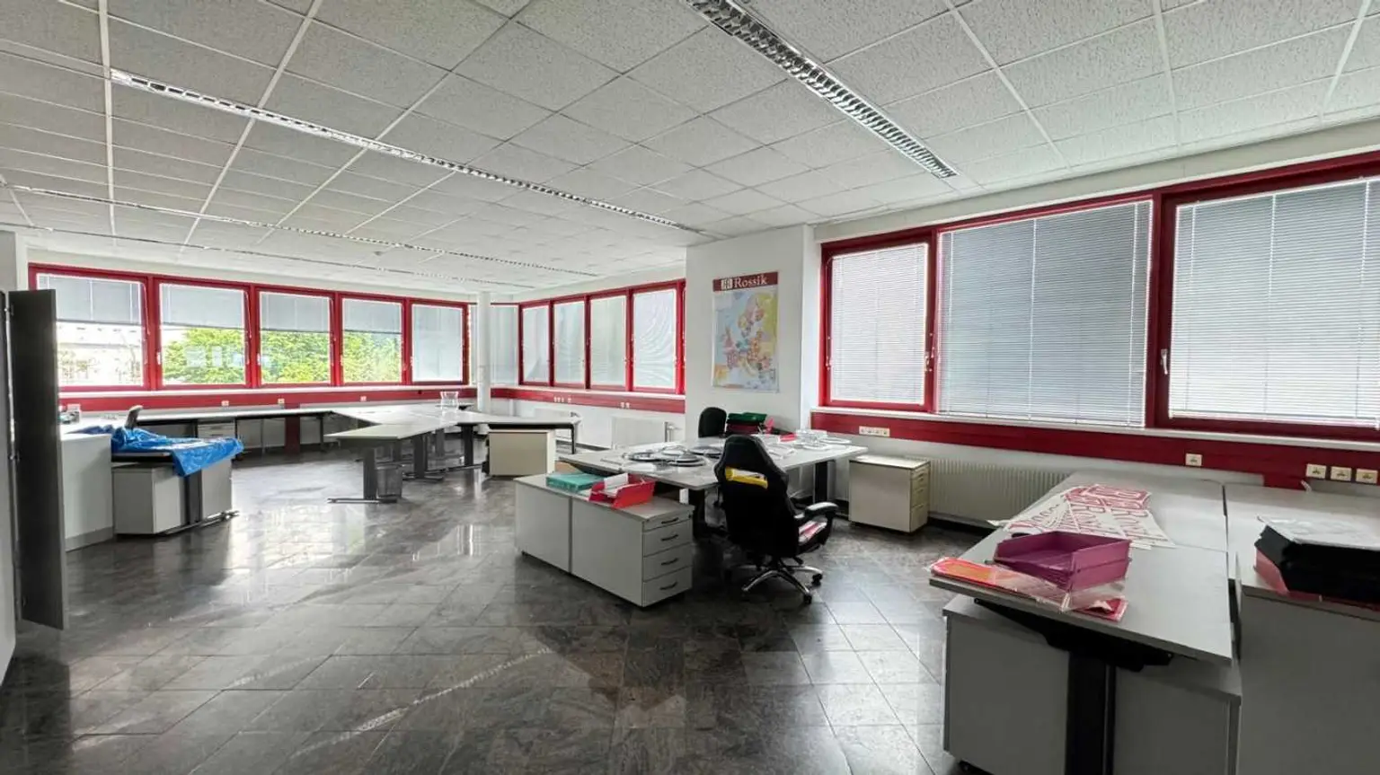 Bestandsfreie Gewerbeliegenschaft mit Lagerhalle & Bürotrakt