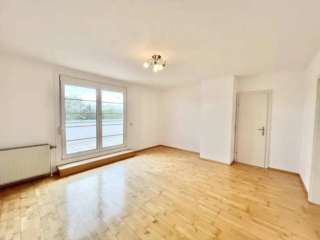 Exklusive Dachgeschosswohnung zwischen Schloss Hetzendorf und Schloss Schönbrunn