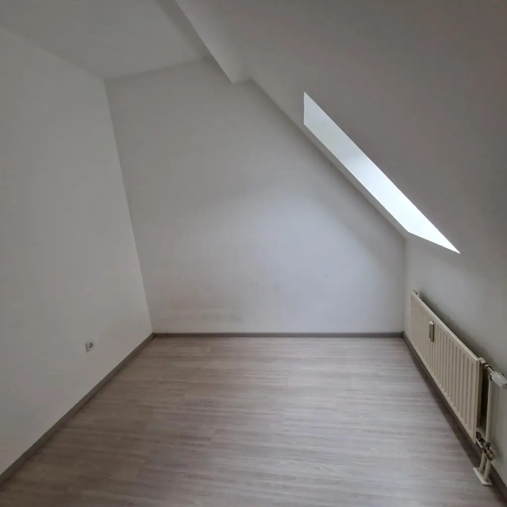 2,5-Zimmer-Dachgeschoßwohnung