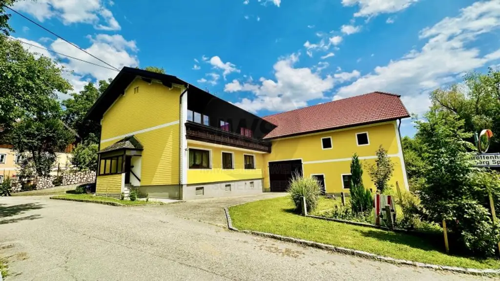 Großzügiges Einfamilienhaus mit sehr viel Platz