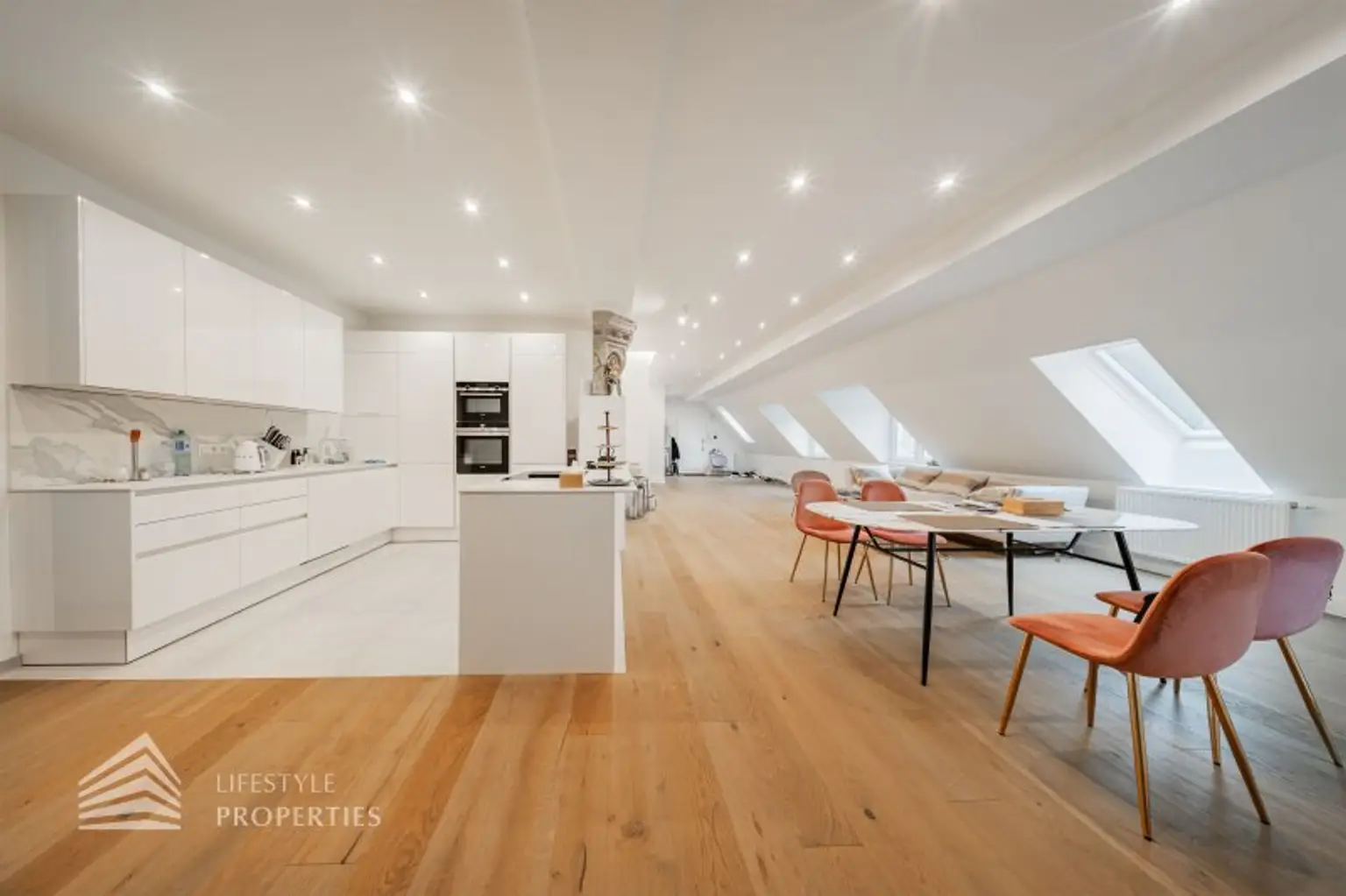 Moderne 4-Zimmer Maisonettewohnung mit Terrasse, Nähe Stephansplatz by Lifestyle Properties