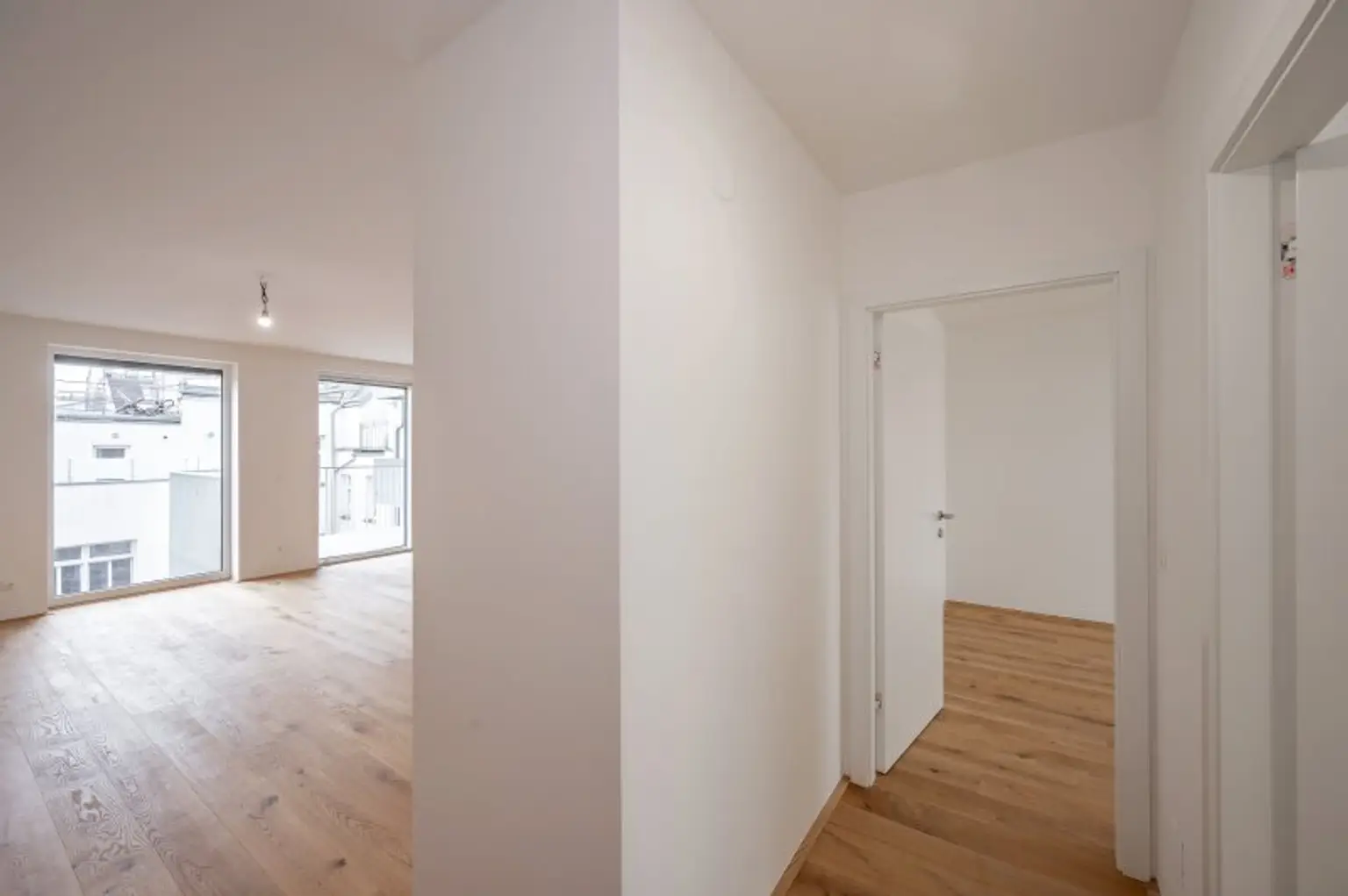 ++FonteFlats++ Fantastischer 4-Zimmer Dachgeschoss-ERSTBEZUG mit tollem Balkon