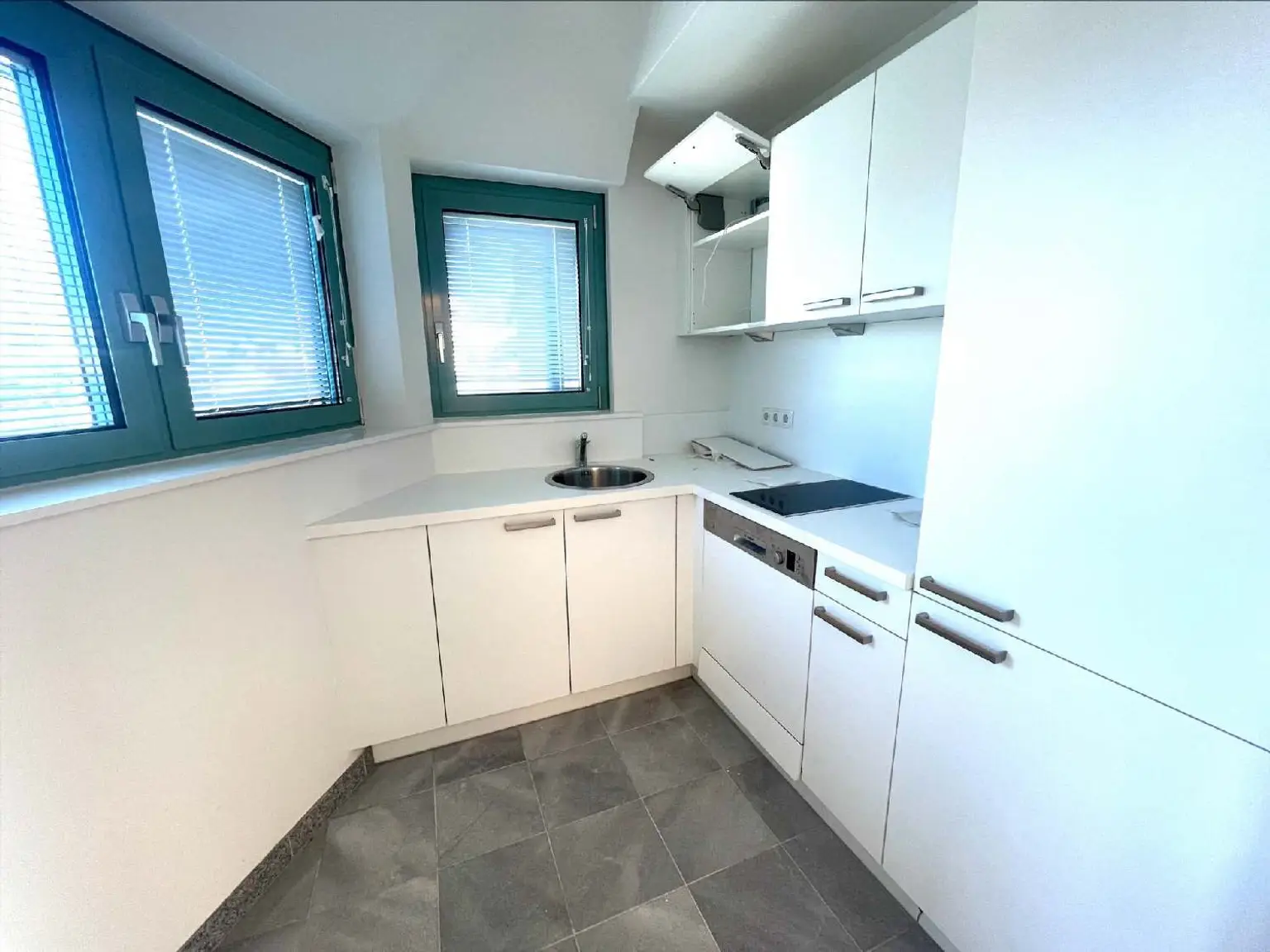 Repräsentatives Büro in zentraler Lage  mit Terrasse zu mieten