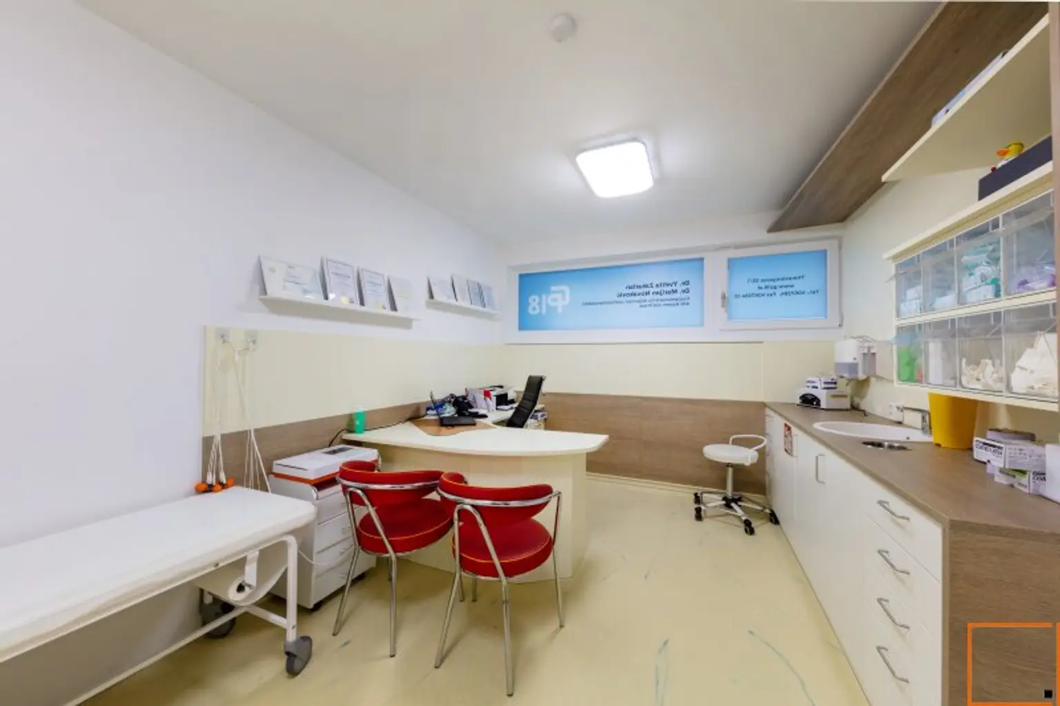 ARZTMEILE THERESIENGASSE _HERVORRAGEND EINGEFÜHRTE  ARZTPRAXIS SUCHT NEUEN EIGENTÜMER