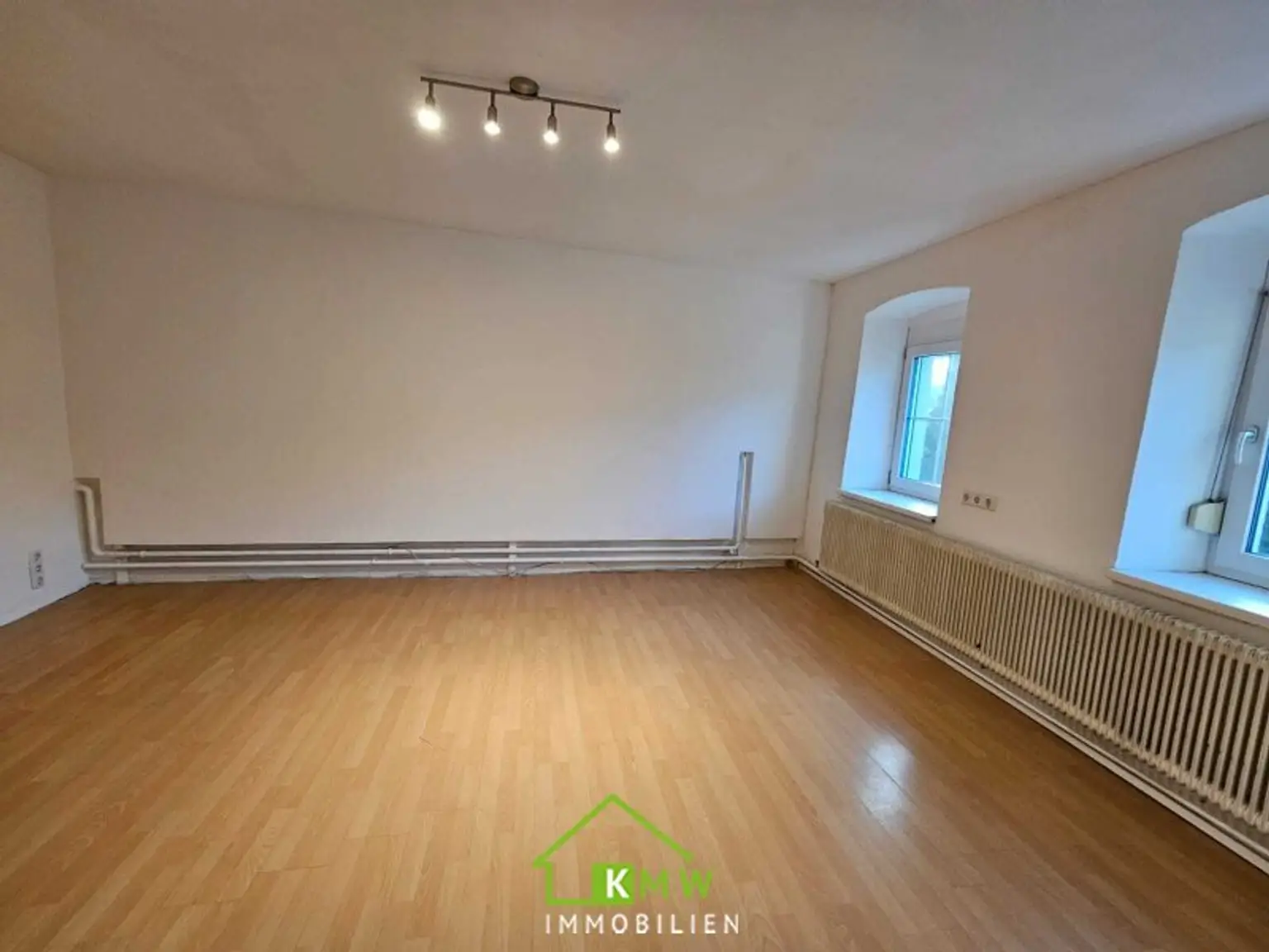 Saniertes, kleines Haus in guter Lage