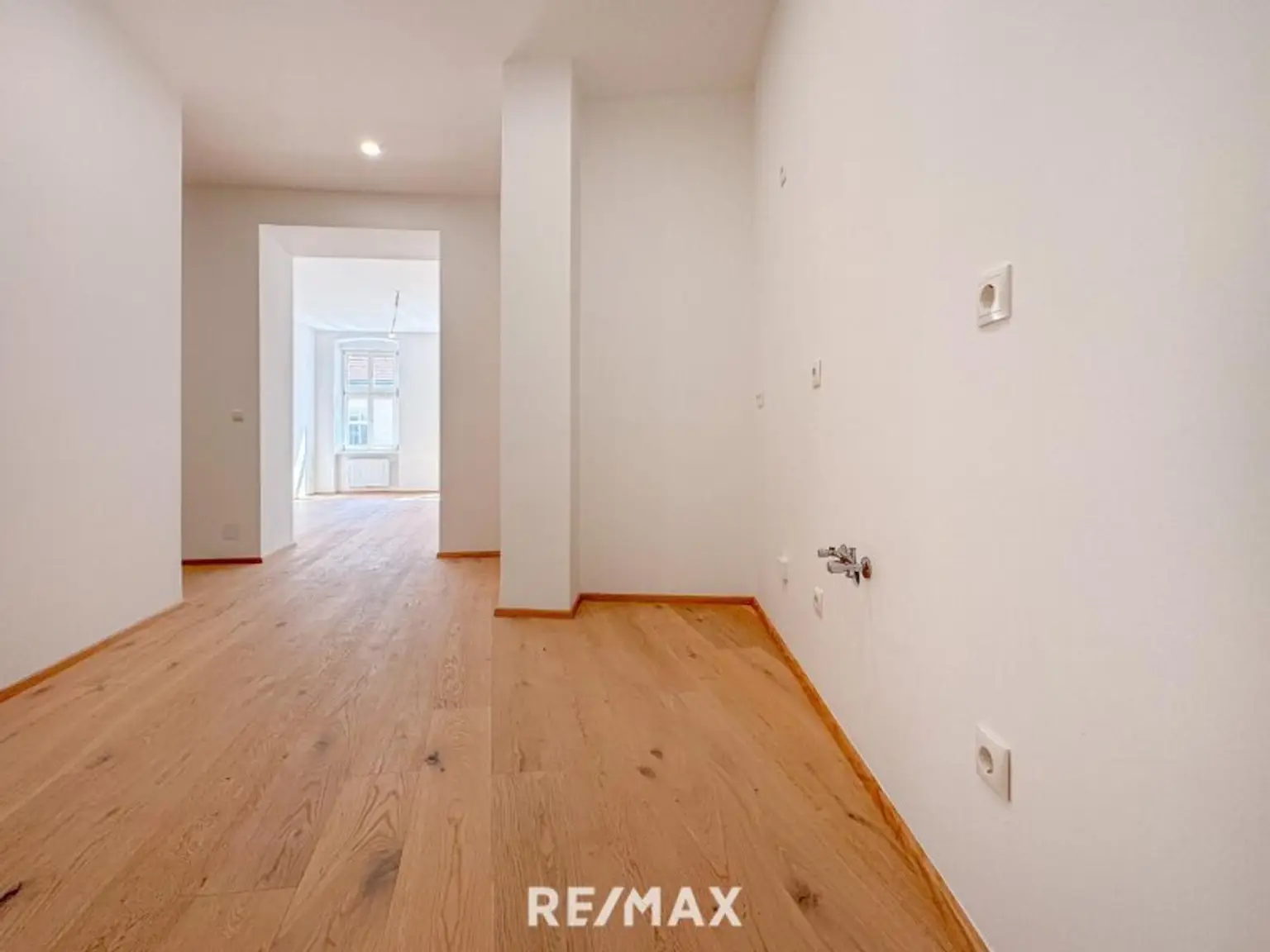 Charmante 2 Zimmer Stilaltbauwohnung nahe Brunnenmarkt