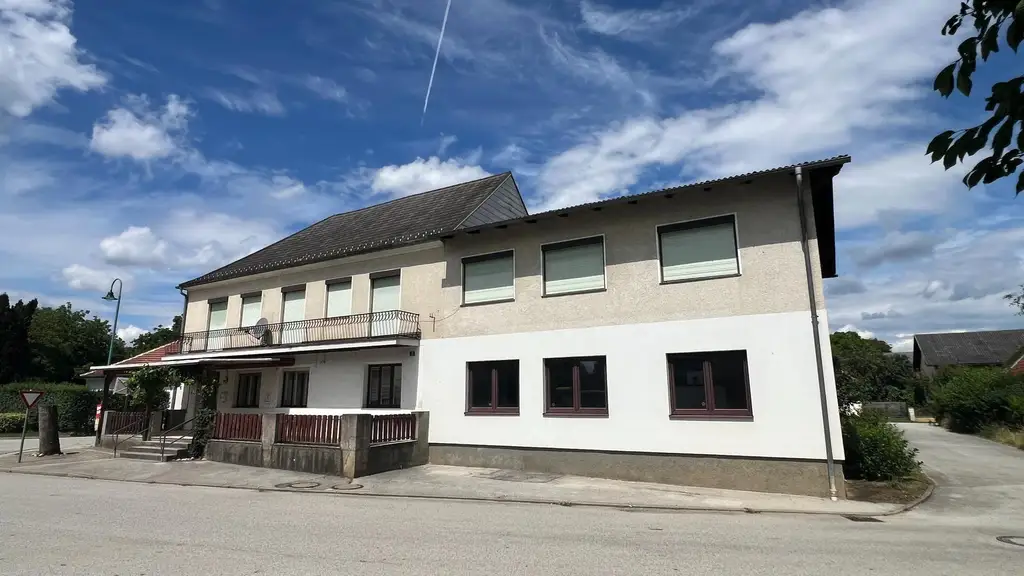 **VIEL PLATZ UND VIELE MÖGLICHKEITEN** Haus mit vielfältigem Potential im Südburgenland!