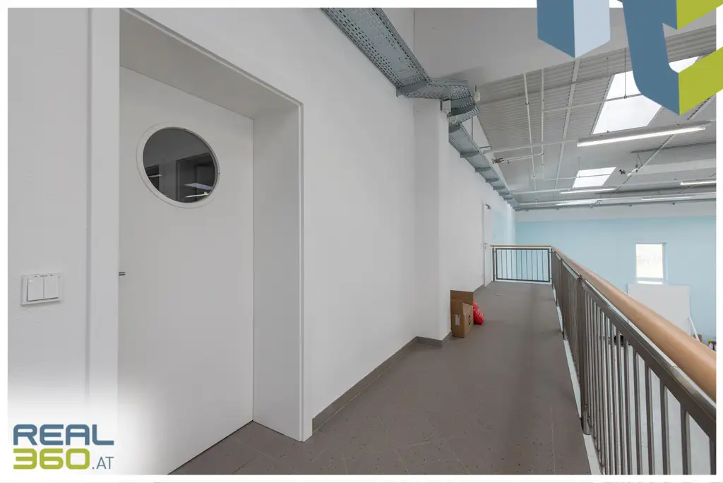 Hochwertige Betriebsliegenschaft auf Baurechtsgrund (Halle, Büro, Lager, Wohnung)