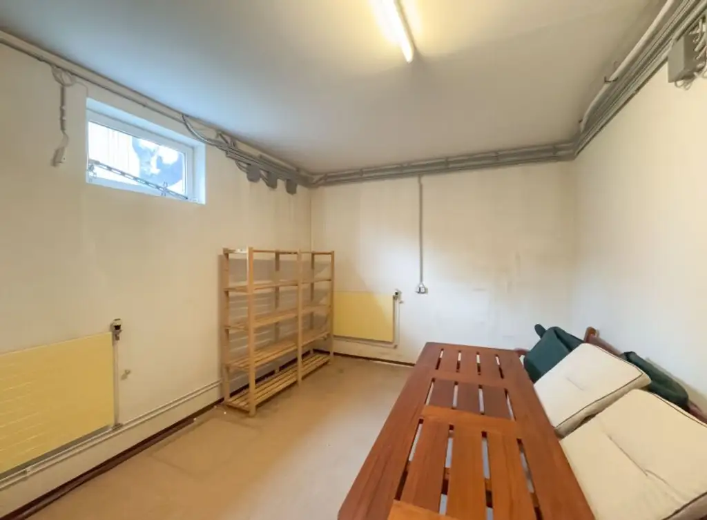 🏡 Großzügiges Einfamilienhaus mit Werkstattkeller, Garage & Terrasse in Stockerau mit Ausbaupotenzial!