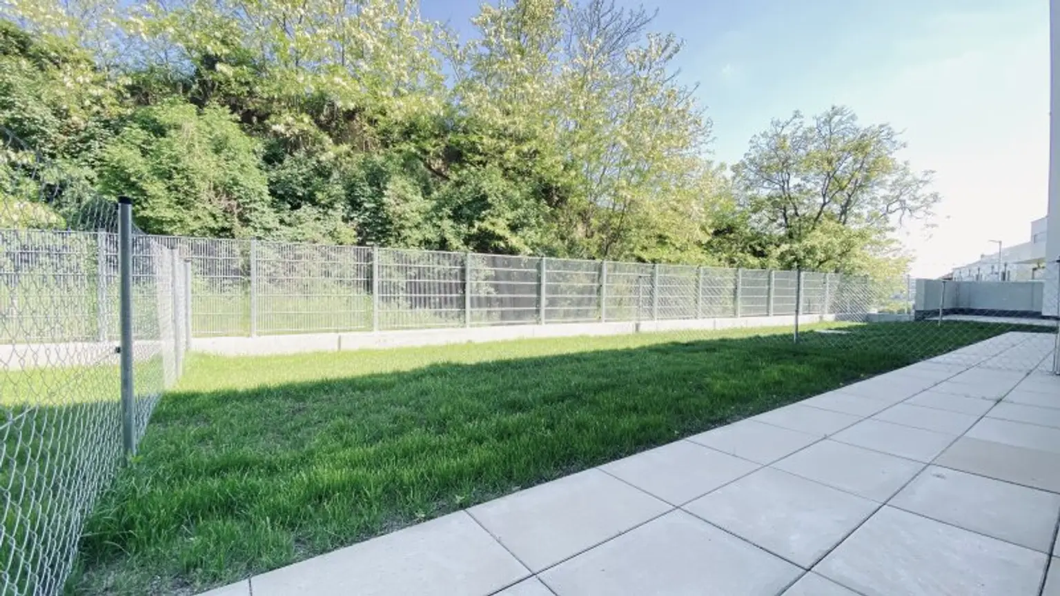 Ein Stück Natur in der Stadt: Gemütliche 2-Zimmer-Wohnung mit eigenem Garten