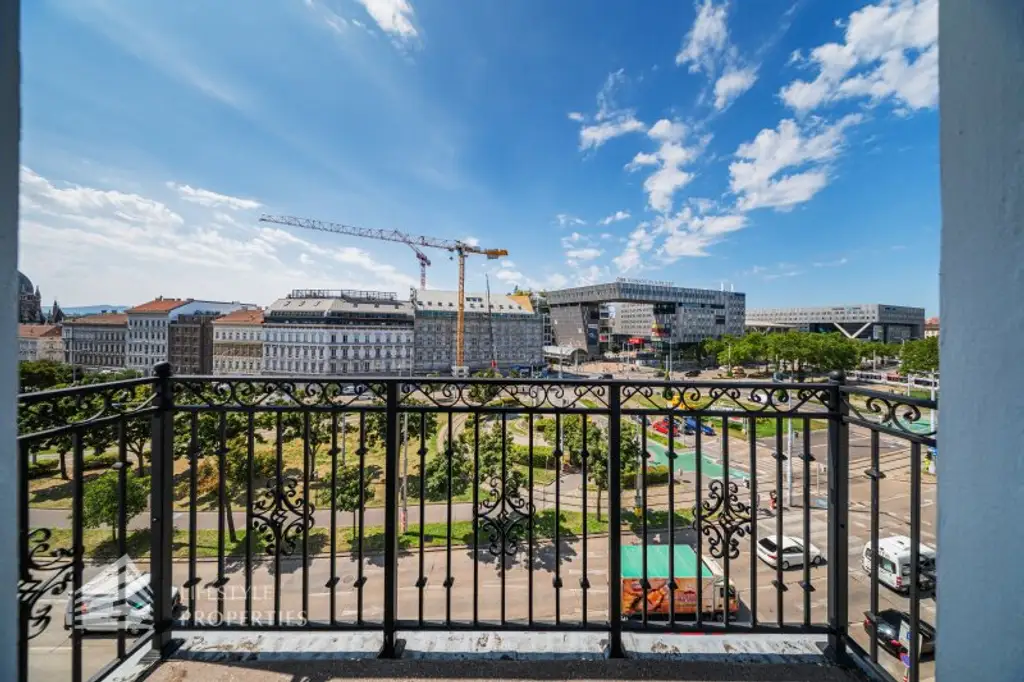 Helle 5-Zimmer Wohnung mit Balkon, Nähe Westbahnhof