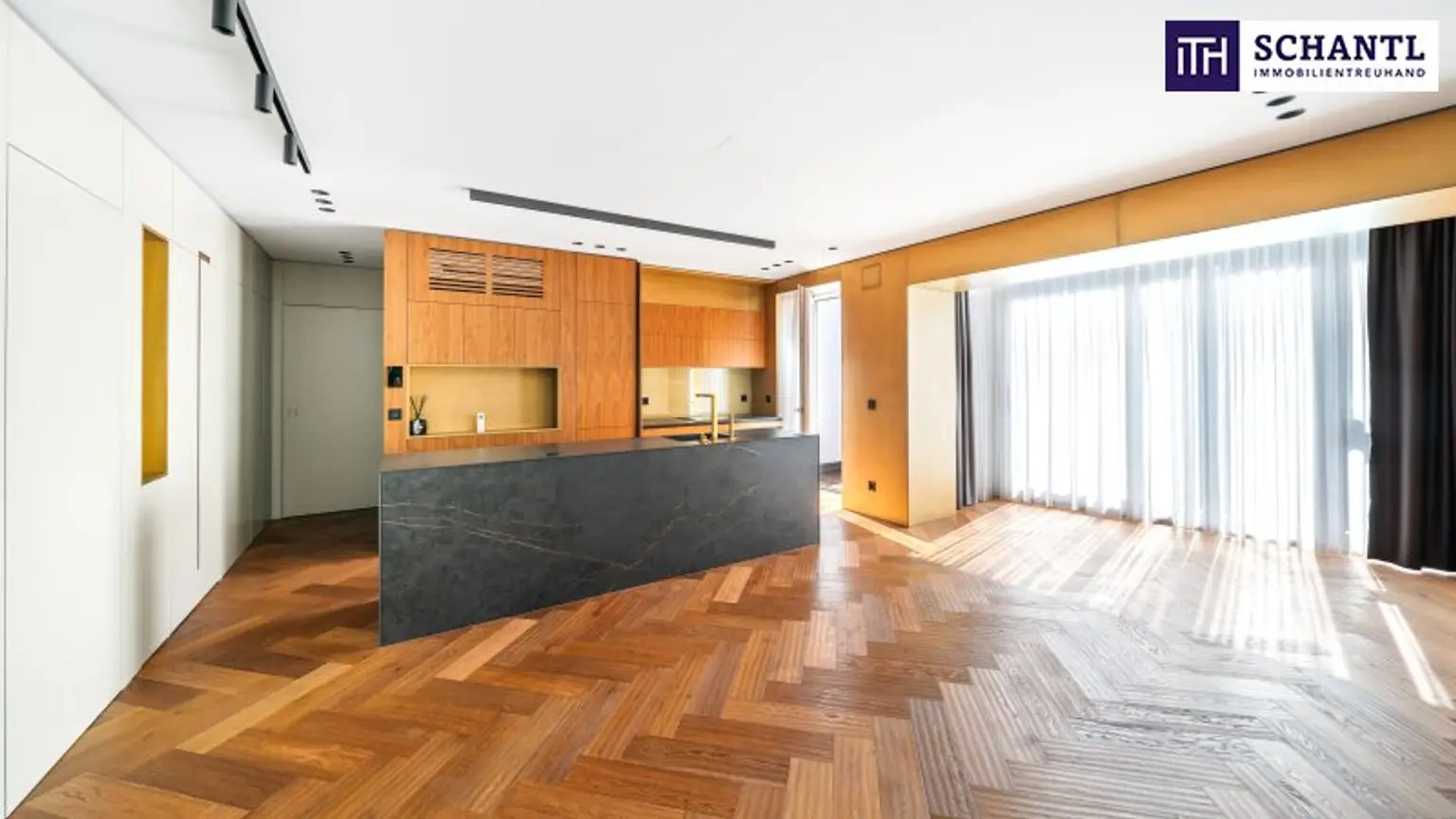 Exklusivität zum Einziehen! Design + Eleganz + Raffinesse + Edle Materialien! TOP-Wohnung in TOP-Lage mit hofseitiger Terrasse! Wünsche werden wahr....