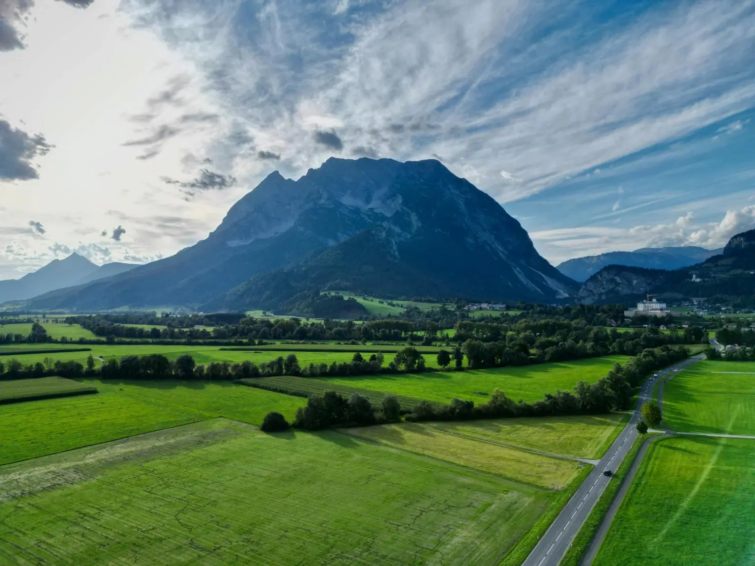 Wohnen mit Grimmingblick - Großzügiges Haus in Irdning