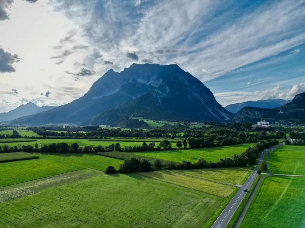 Wohnen mit Grimmingblick - Großzügiges Haus in Irdning