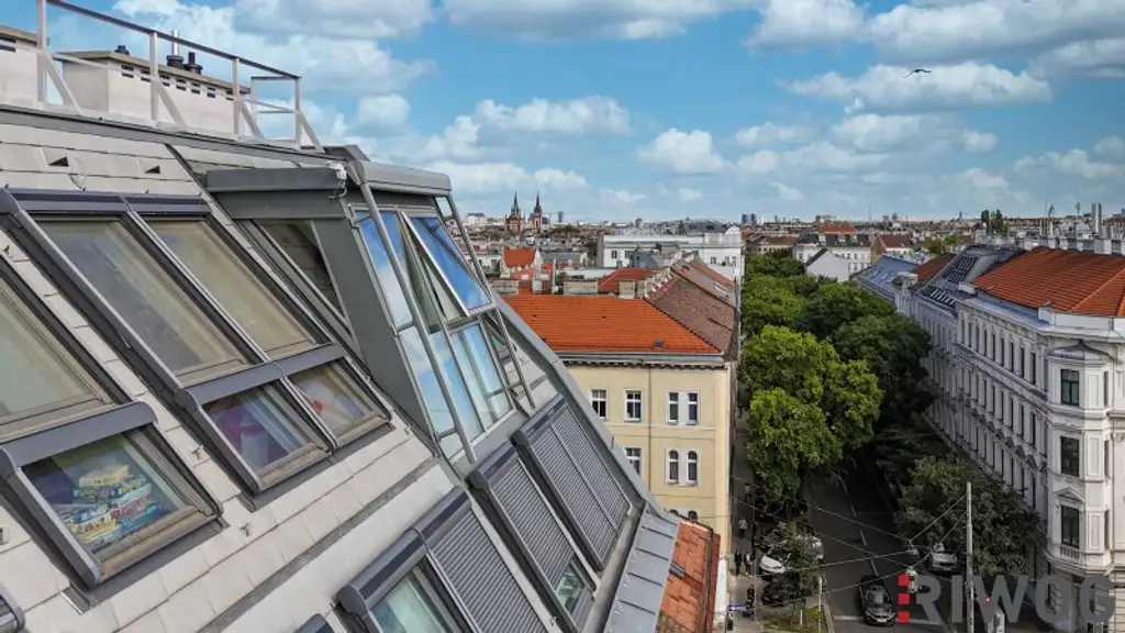 Ein unvergleichbarer Ausblick | 4-Zimmer Dachgeschoßwohnung mit hochwertiger Einbauküche | Parkplatz optional