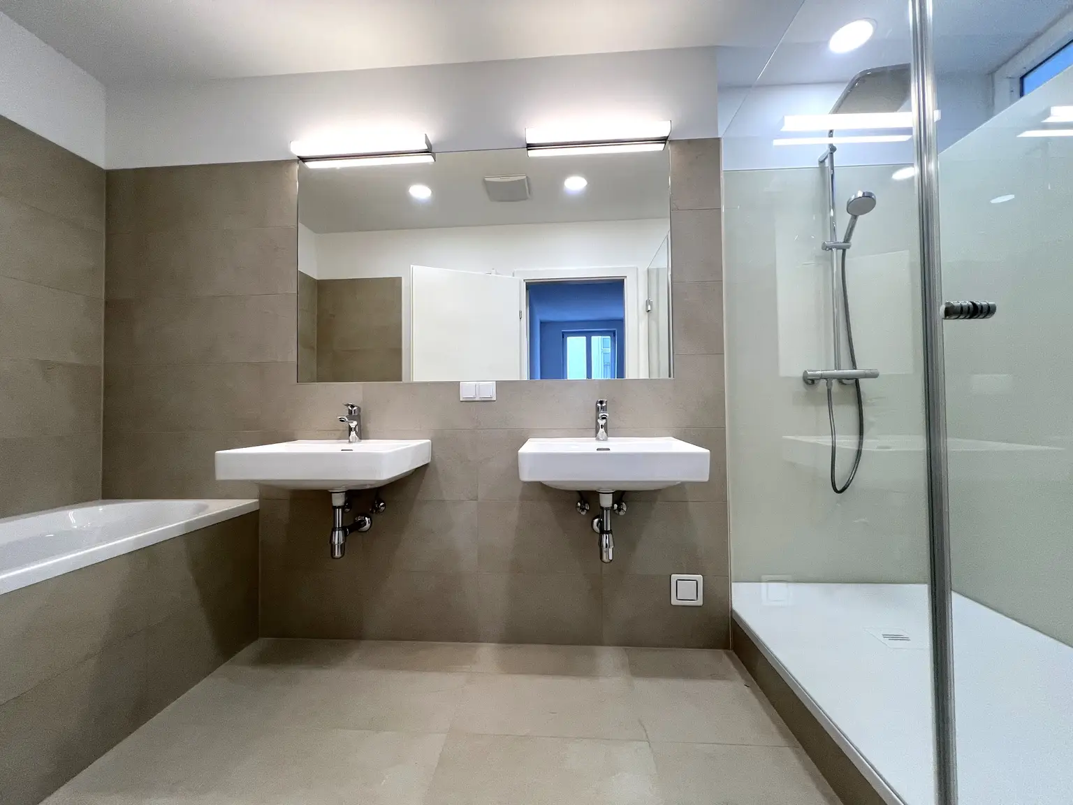 Klimatisierte 5-Zimmerwohnung mit 72 m² Terrasse am Kohlmarkt / Air conditioned 5-room flat with 72 m² terrace on Kohlmarkt