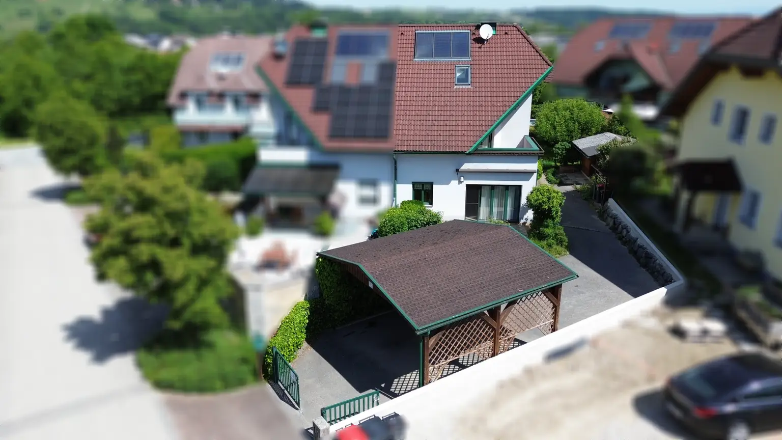 Doppelhaushälfte mit Garten & Carport - in beliebter Lage