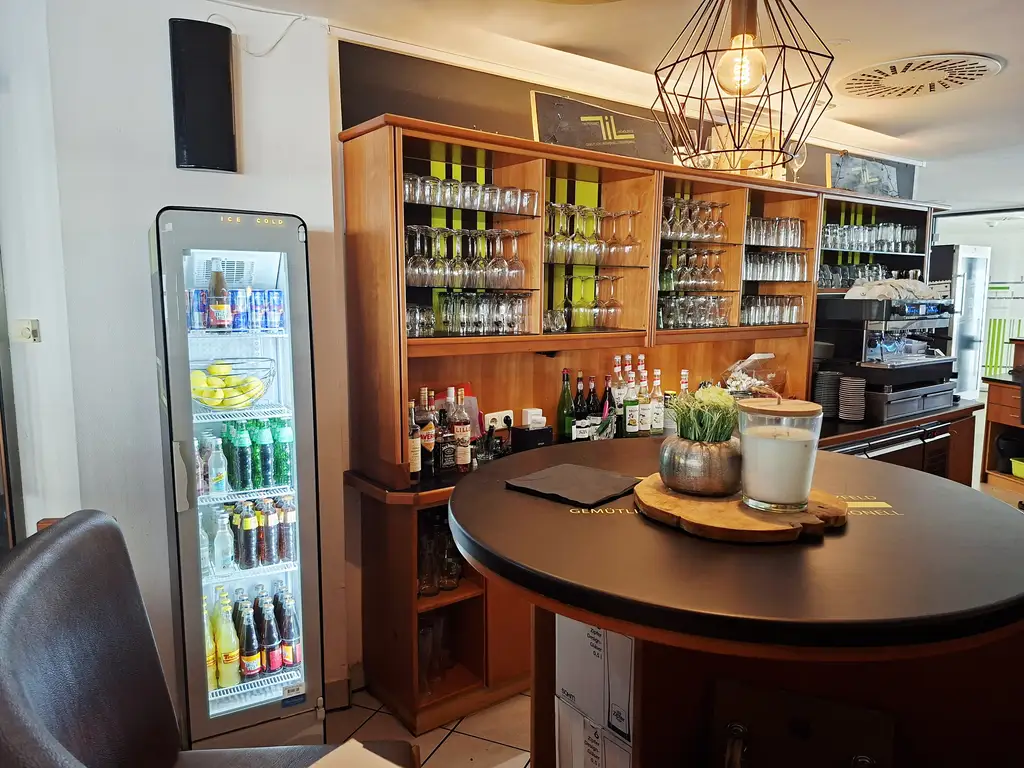 TOP Location mit umsatzstarkem Gastro-Konzept sucht Nachfolger!