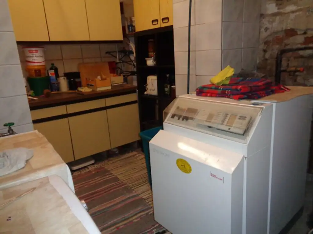 Jedenspeigen: S- Bahn: kleiner, bezugsfertiger Wohnhit mit Innenhof,ohne Garten