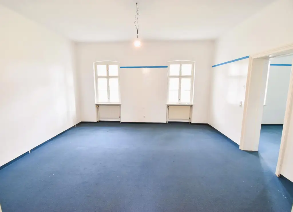 3 Bürohäuser, 38 Parkplätze in Toplage, hochfrequentiert, beste Infrastruktur