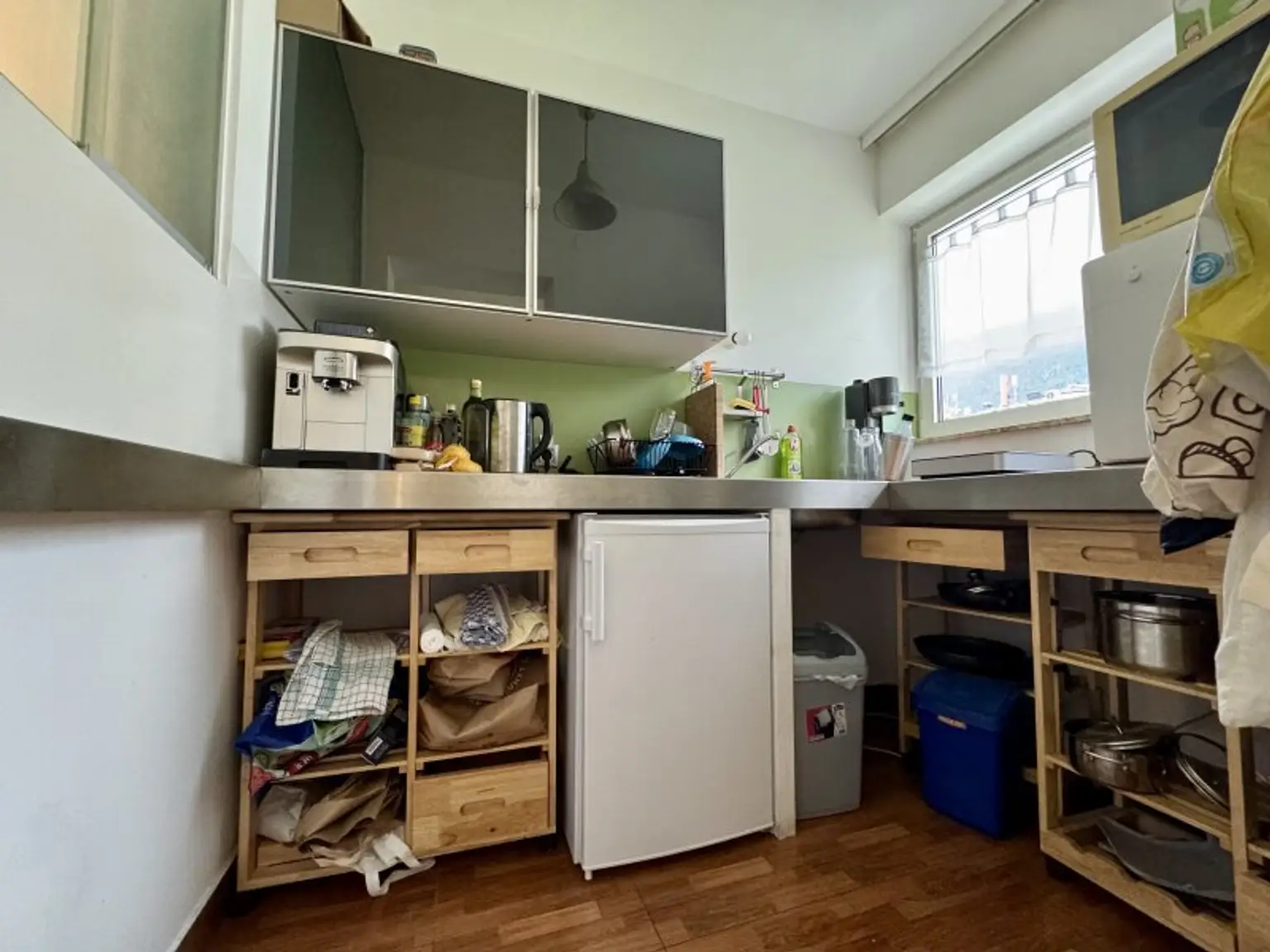 Hübsche Starterwohnung mit Balkon und Autoabstellplatz in perfekter Lage!