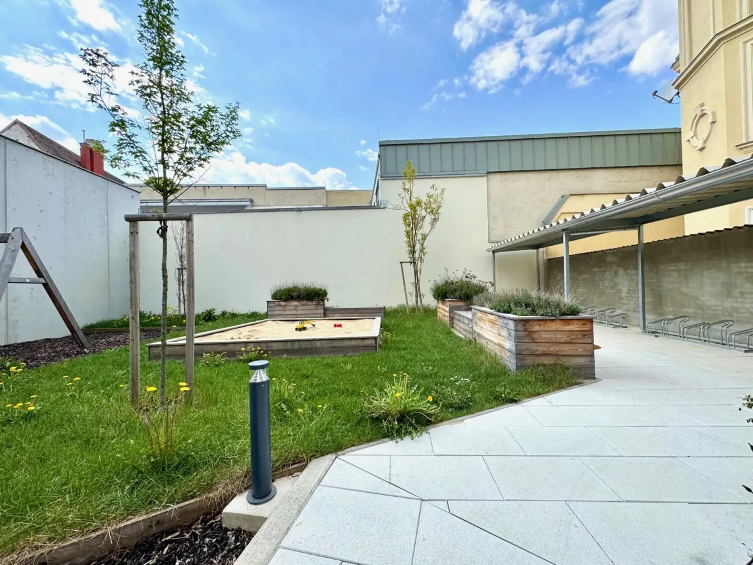 W | ++ NEU ++ Exklusives WOHNEN/ARBEITEN mit zwei sonnigen TERRASSEN | Prima Service Immobilien