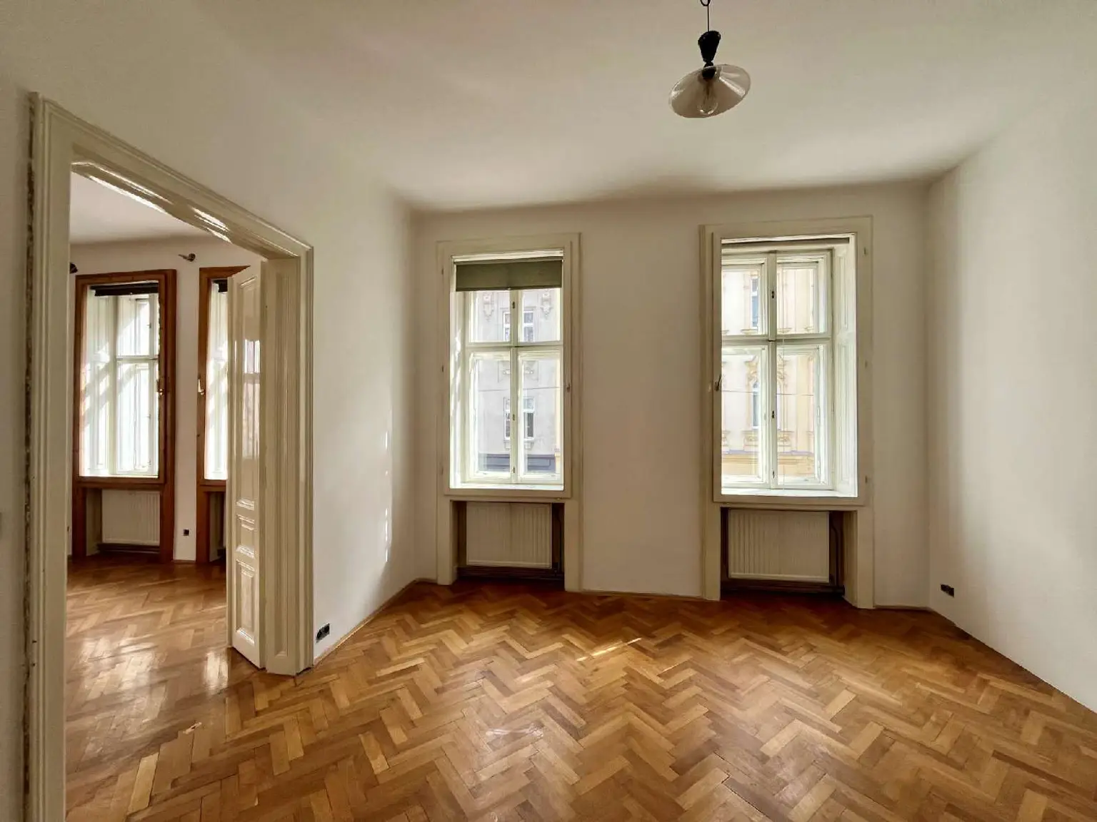 4 -Zimmer Altbauwohnung Nähe Cottageviertel