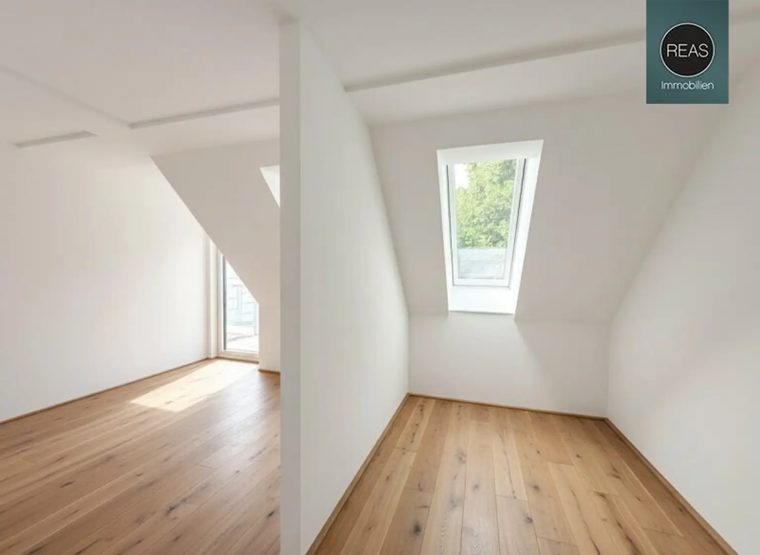 Erstbezug: Atemberaubendes Dachgeschoss - Maisonette - Apartment (klimatisiert) mit 3 Terrassen und hochwertiger Ausstattung im Trendbezirk Ottakring!
