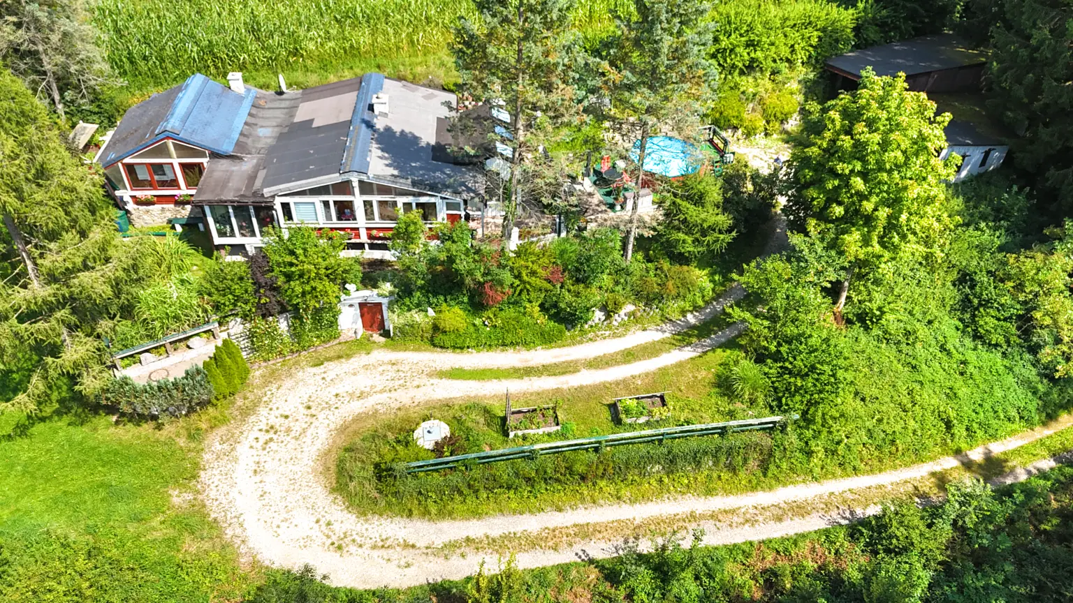 Idyllisches Einfamilienhaus im Grünland