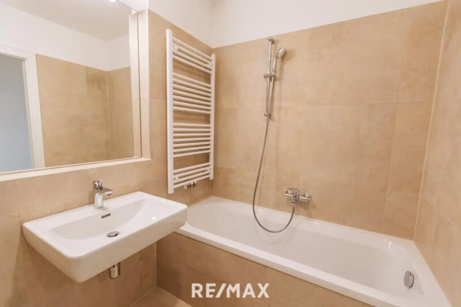 PROVISIONSFREI! INVESTMENT MIT WEITBLICK- ENERGIEEFFIZIENT UND NACHHALTIG