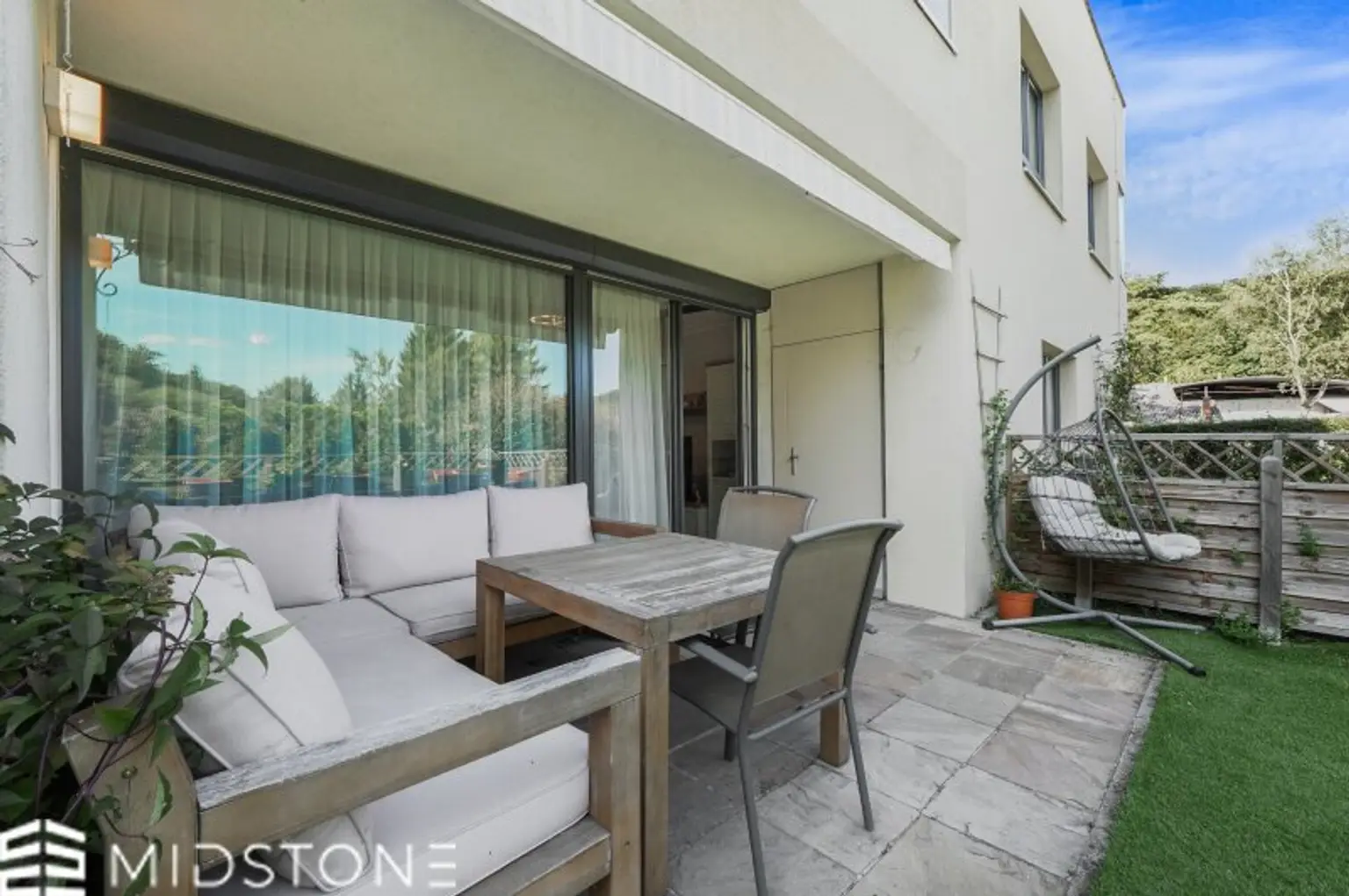 *Sonnige Gartenwohnung in ruhiger Lage* Komfortables Wohnen mit Terrasse und Garage