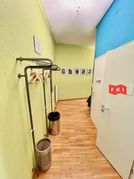 Gepflegtes 4 Zimmer Altbau-Büro-Praxis Nähe Wattgasse/Hernalser Hauptstraße