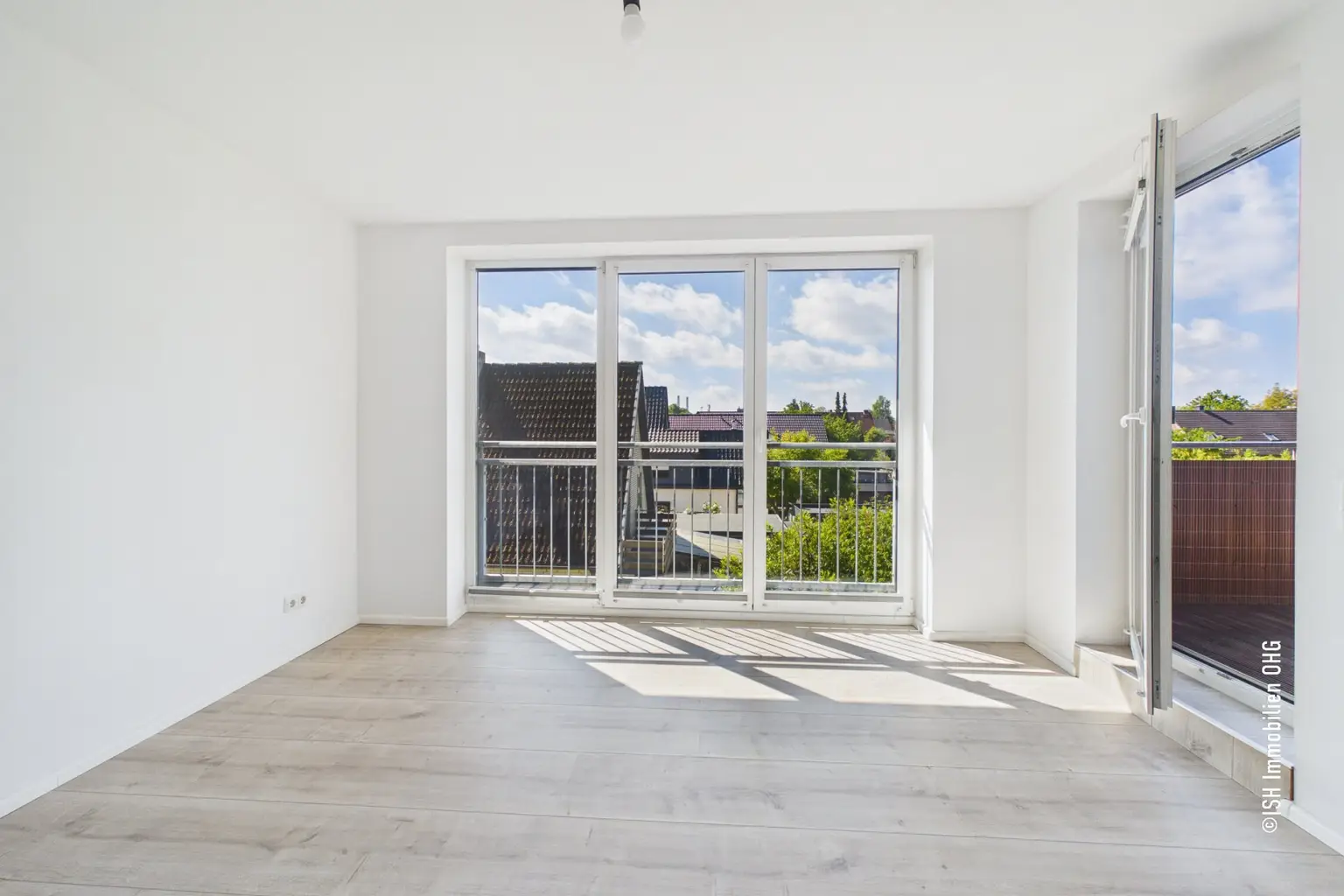 Wohnbereich mit Blick nach außen