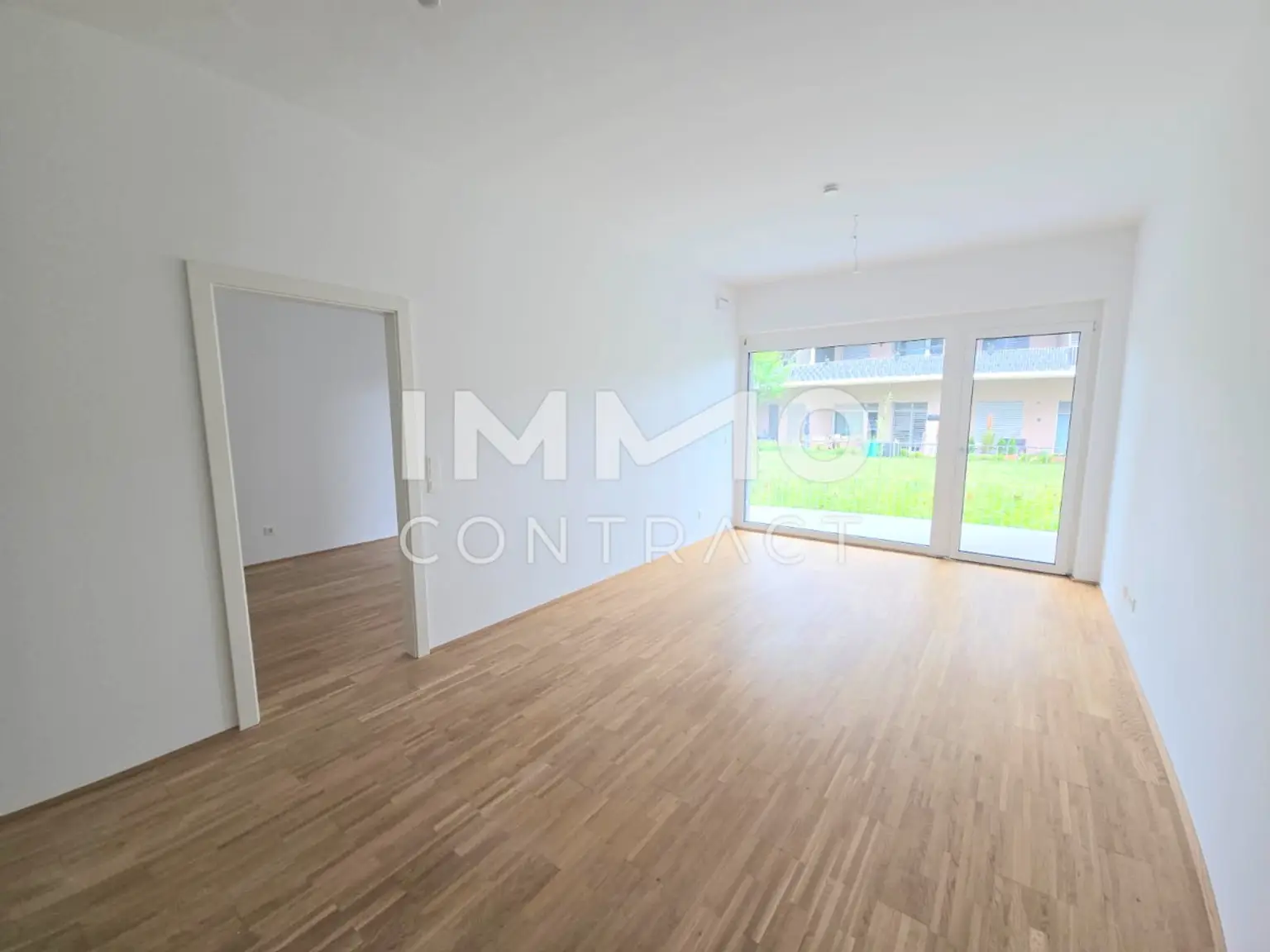 STRASSGANGER Straße 380c : Neuwertige 2 Zimmer- Wohnung mit großem Balkon - Straßganger Straße 380 c - Top 01c