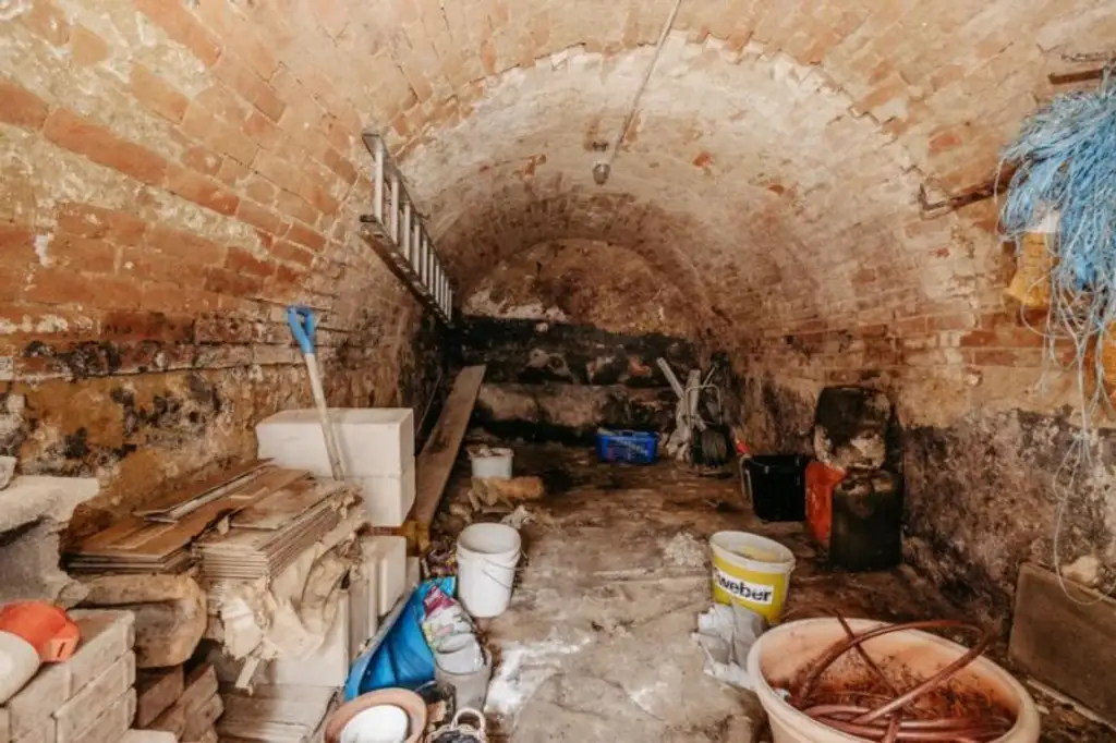 Gepflegtes, neu revitalisiertes  und liebevoll erhaltenes Landhaus. Natur, Sonne, Ruhe,  Seelenheil.