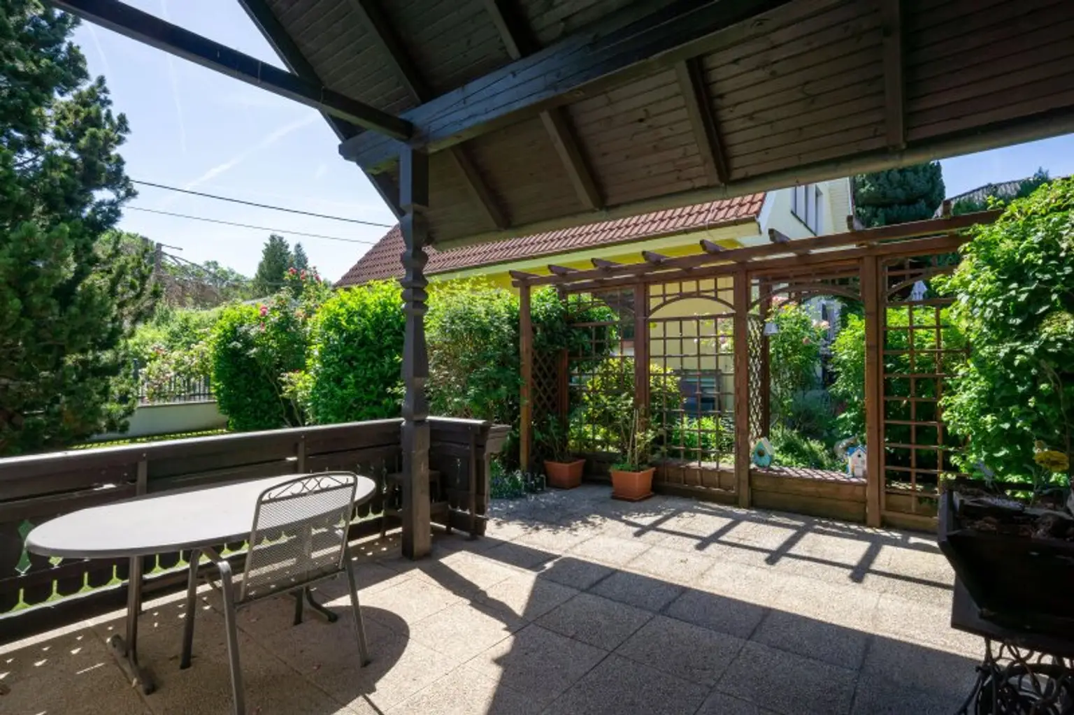 Überdachte Terrasse