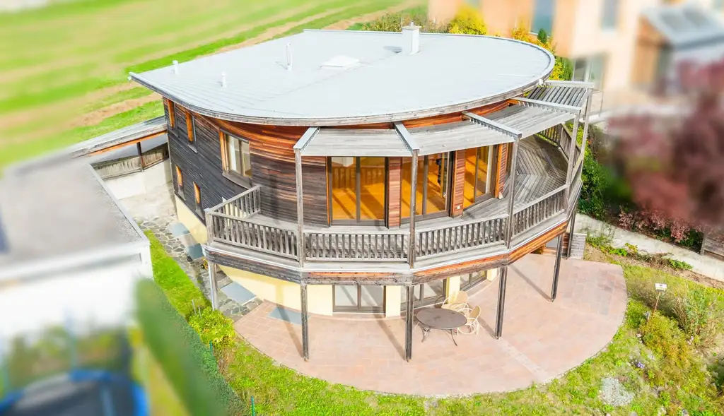 Architektenhaus mit sensationellem Ausblick in Kremser Bestlage