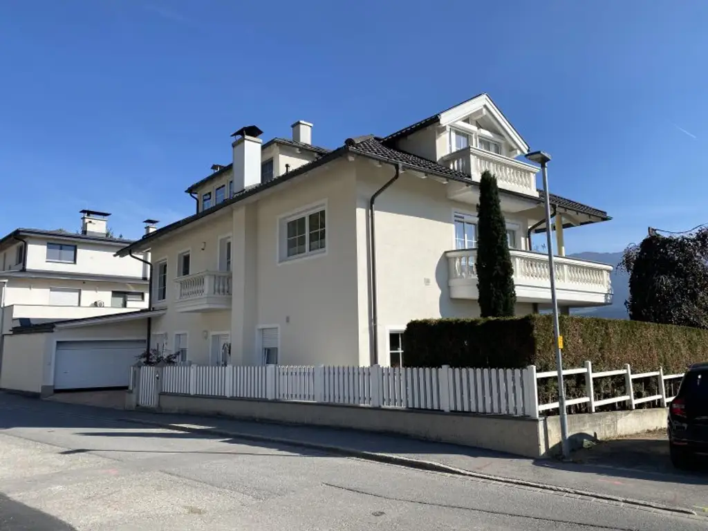 stimmige Dachgeschoßwohnung in Thaur