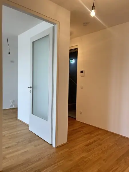 Traumhafte 3-Zimmer Wohnung in Wien: Erstbezug mit Balkon und Garage!