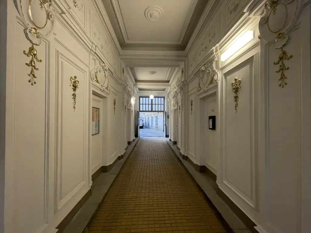 RUHELAGE | PERFEKTE 3 ZIMMER | TRAUMHAFTER ALTBAU | U-BAHN NÄHE