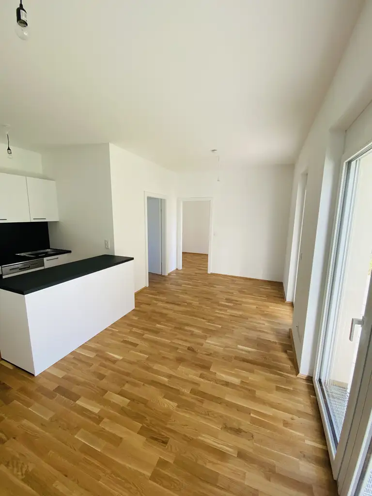4 Zimmer-Balkonwohnung mit traumhaftem Balkon und 2 Tiefgaragenparkplätzen in spitzen Lage in Kalsdorf