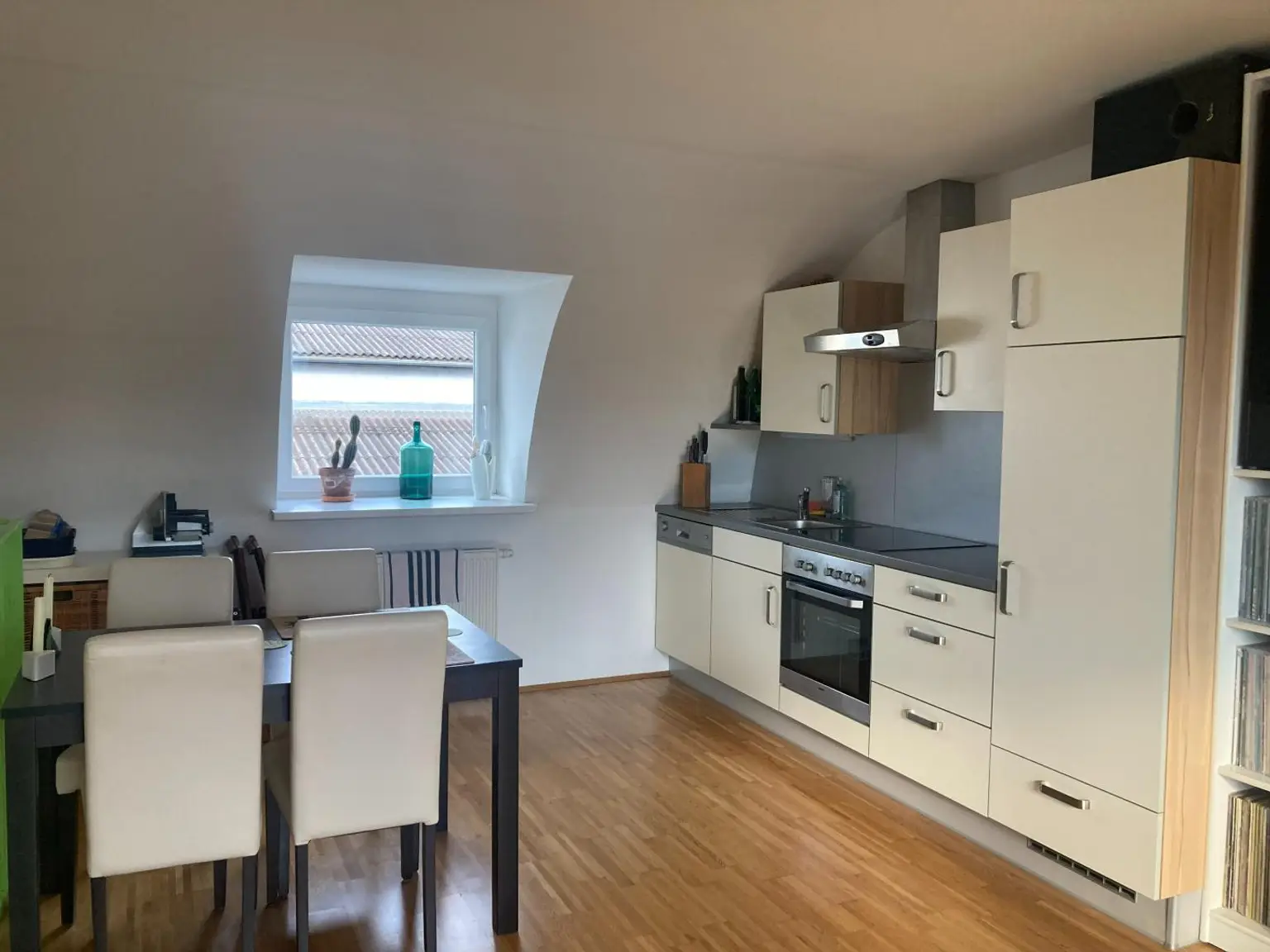 Maisonnette mit 2 Balkone und  2 Parkplätze