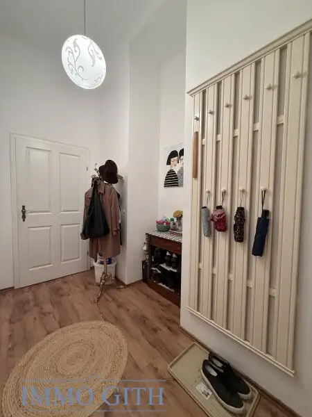 HELL, GEMÜTLICH & GUT VERMIETET – GEPFLEGTE 2-ZIMMER-WOHNUNG MIT BALKON IN SIMMERING ZU KAUFEN!