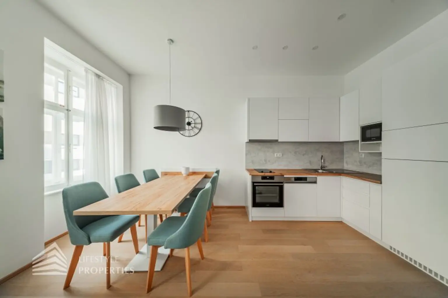 Exklusive 3-Zimmer-Eigentumswohnung mit Terrasse in ruhiger, zentraler Lage in Wien