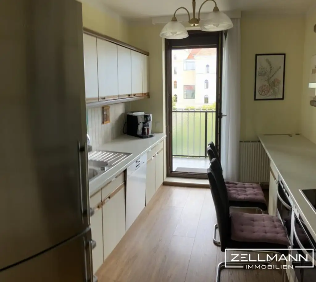 Wunderschöne 4-Zimmer-Familienwohnung mit Loggia in zentraler Ruhelage | ZELLMANN IMMOBILIEN