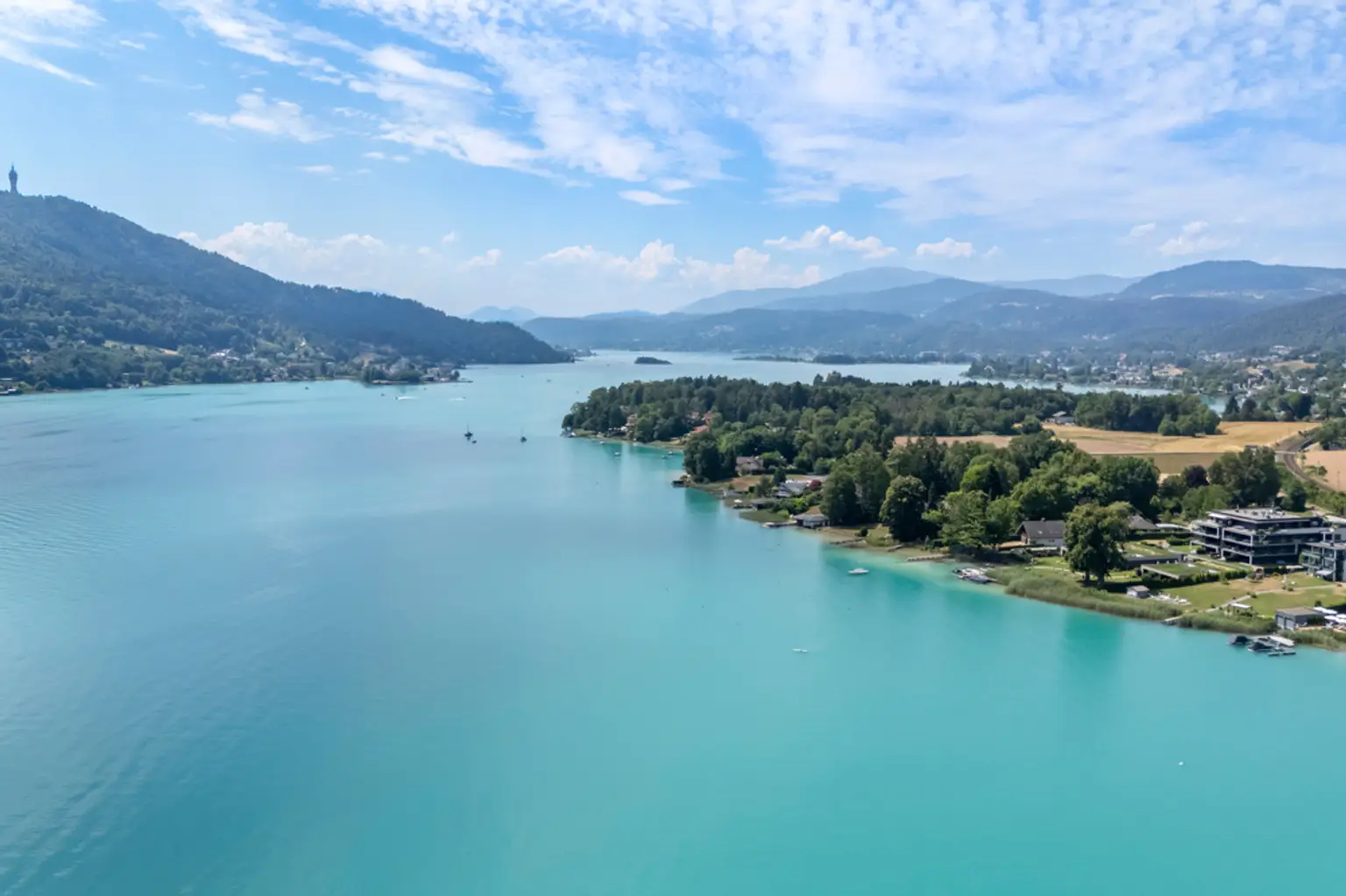 Seewohnung in erstklassiger Lage mit Outdoor-Pool